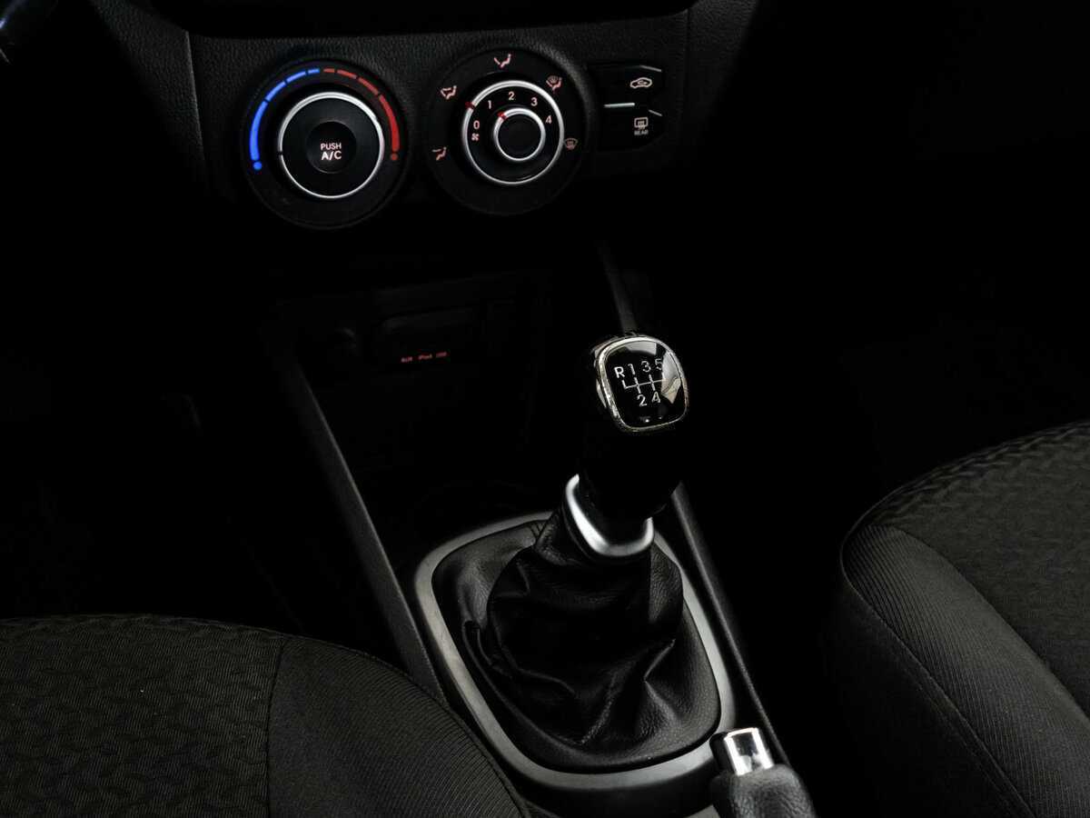 Kia Rio с пробегом — 2014 год. Фото: #9