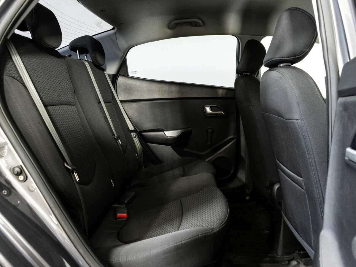 Kia Rio с пробегом — 2014 год. Фото: #12
