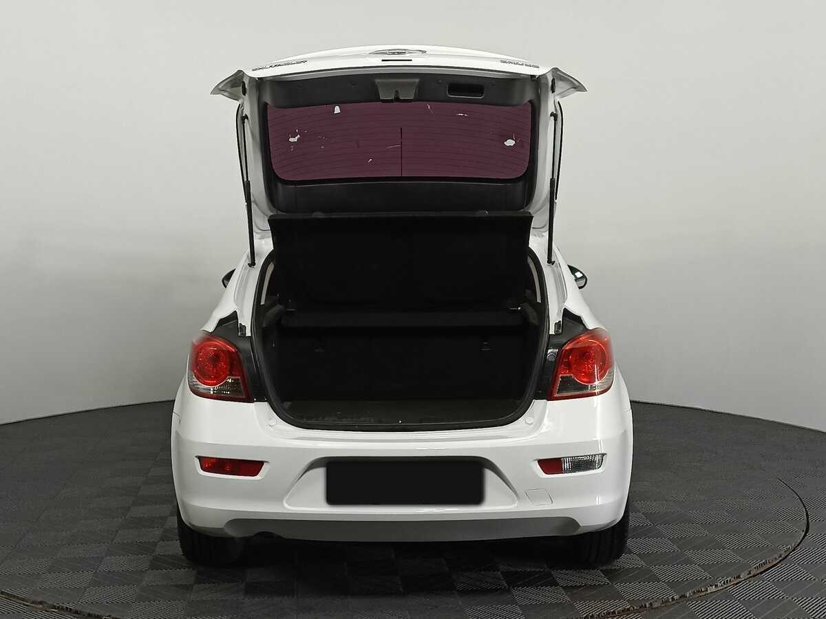 Chevrolet Cruze с пробегом — 2013 год. Фото: #9