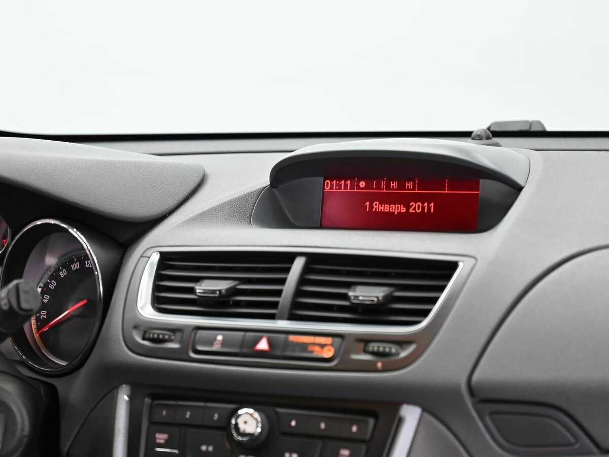 Opel Mokka с пробегом — 2013 год. Фото: #8