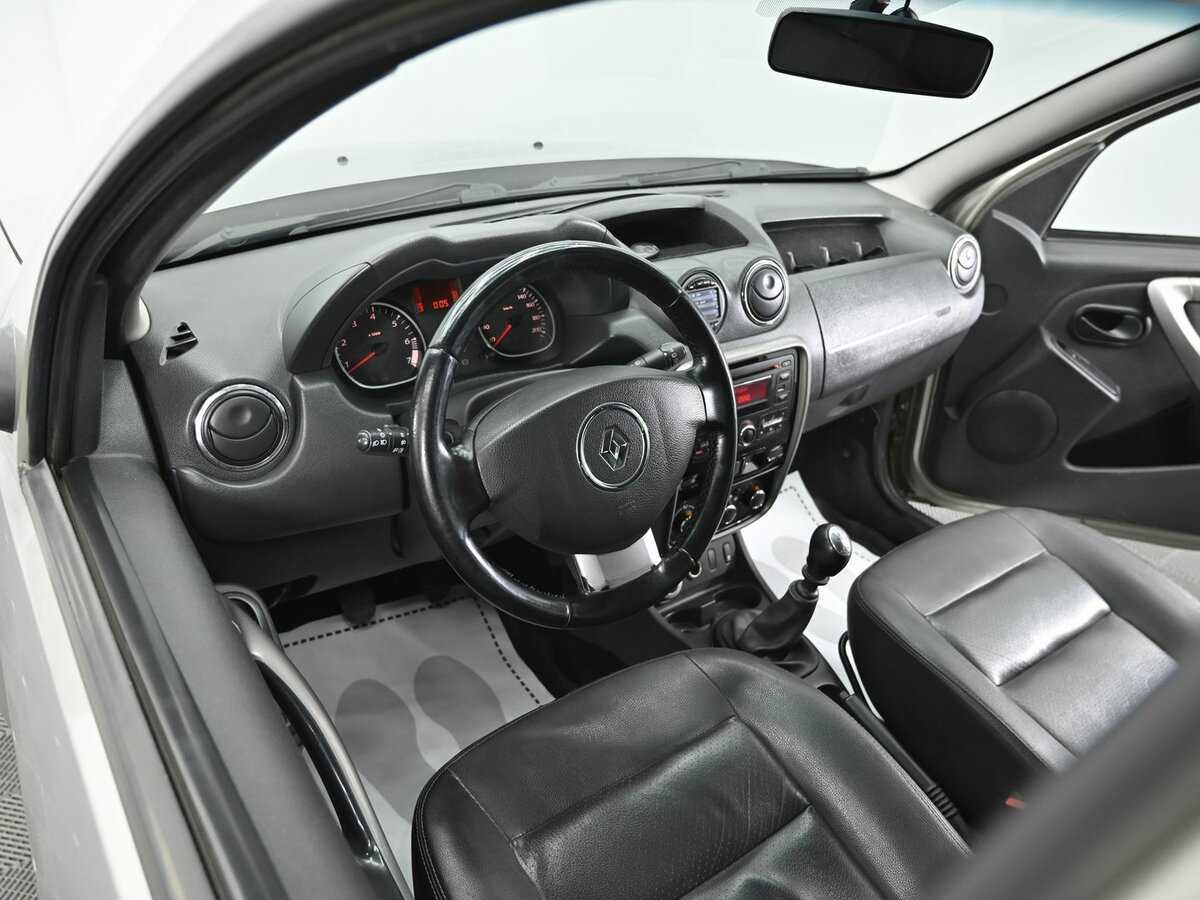 Renault Duster с пробегом — 2014 год. Фото: #6