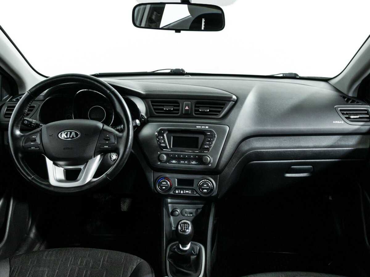 Kia Rio с пробегом — 2013 год. Фото: #12