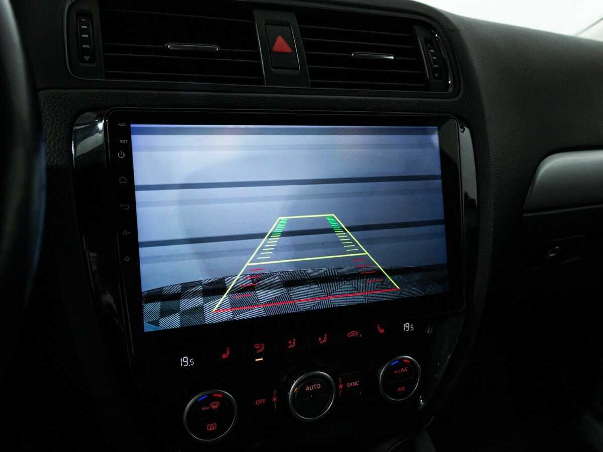 Volkswagen Jetta с пробегом — 2012 год. Фото: #15