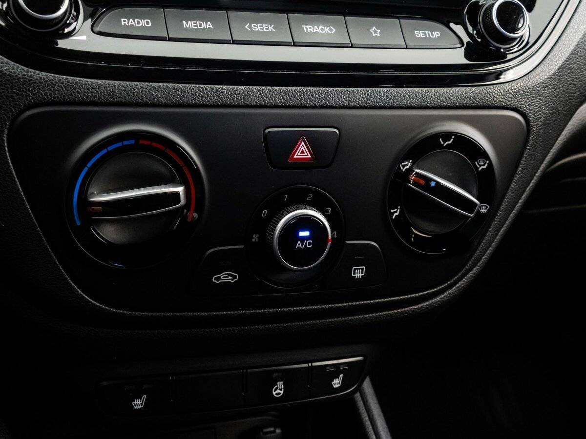 Hyundai Solaris с пробегом — 2021 год. Фото: #12