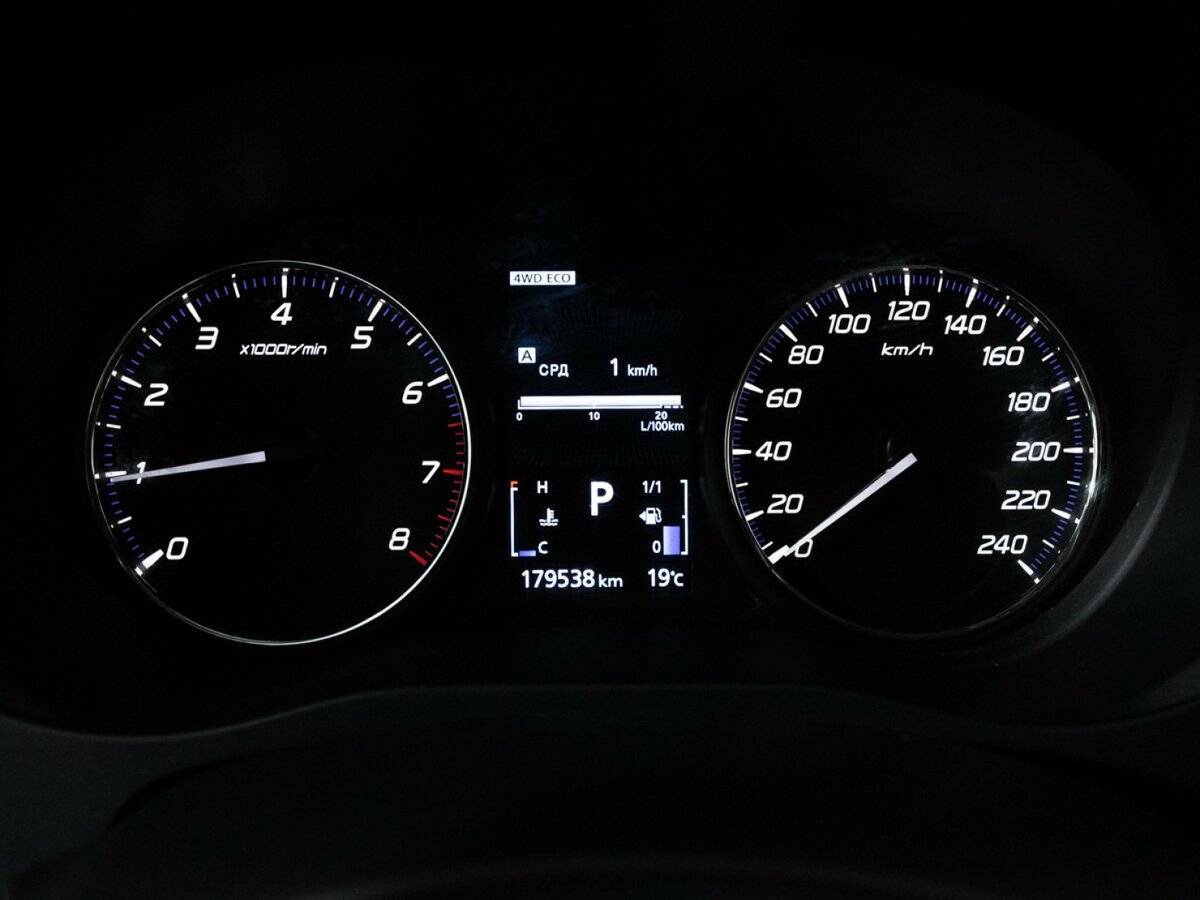 Купить Митсубиши Оутлэндер, 2016, 179 472 км.. Фото: #11