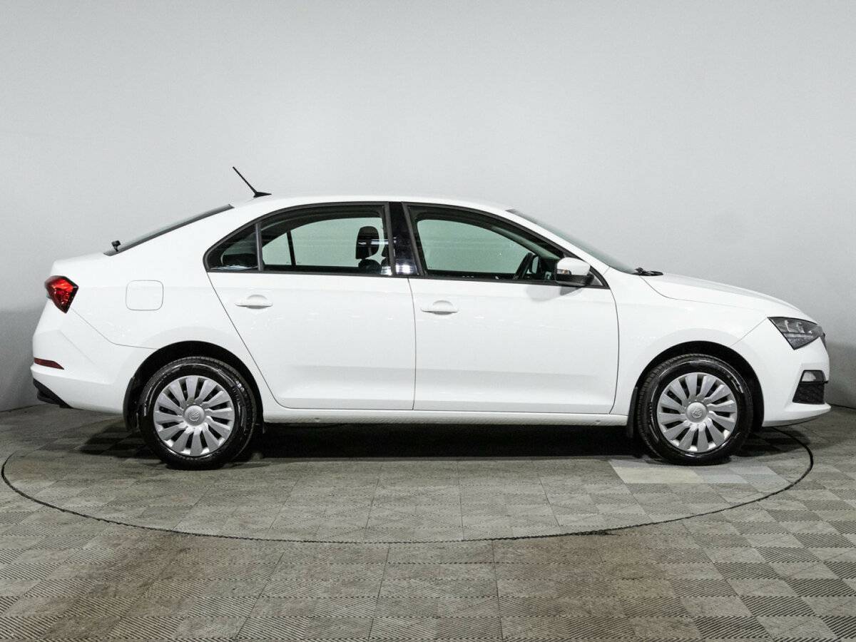 Skoda Rapid с пробегом — 2022 год. Фото: #3