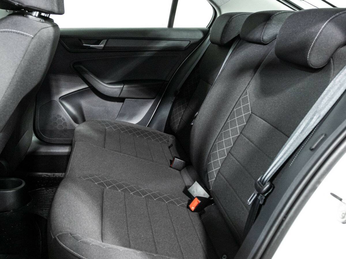 Skoda Rapid с пробегом — 2022 год. Фото: #9