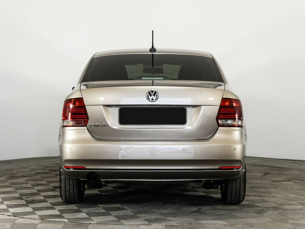 Volkswagen Polo с пробегом — 2017 год. Фото: #4