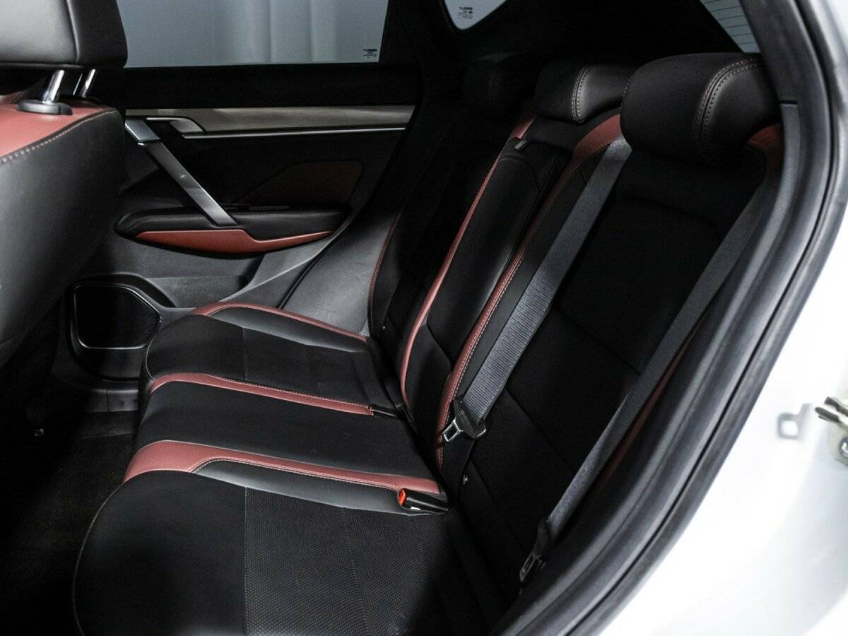 Geely Coolray с пробегом — 2021 год. Фото: #9