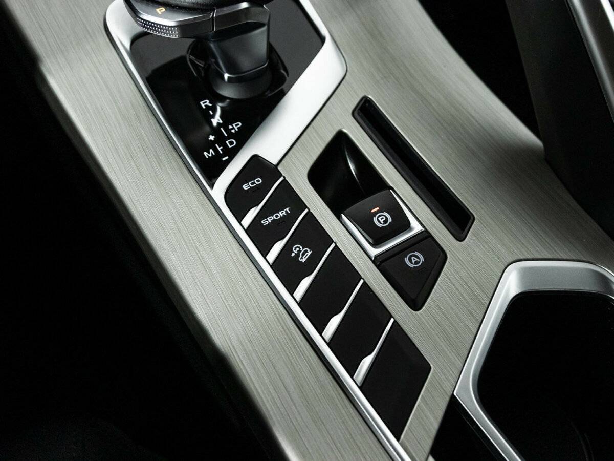 Geely Coolray с пробегом — 2022 год. Фото: #16