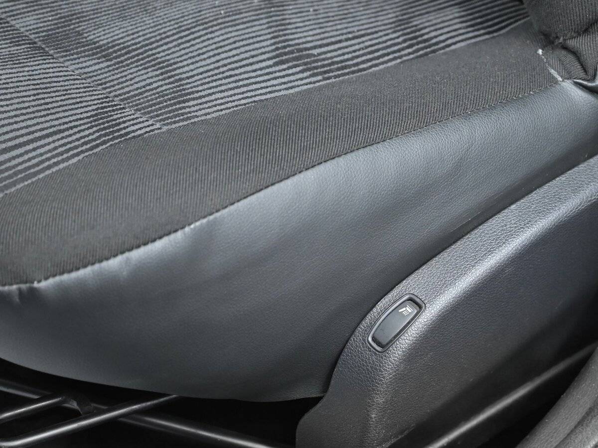 Renault Logan с пробегом — 2013 год. Фото: #6