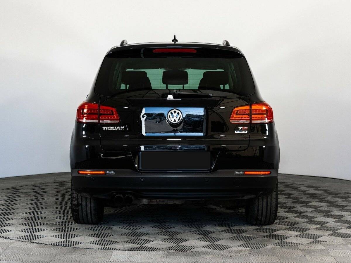 Volkswagen Tiguan с пробегом — 2015 год. Фото: #4