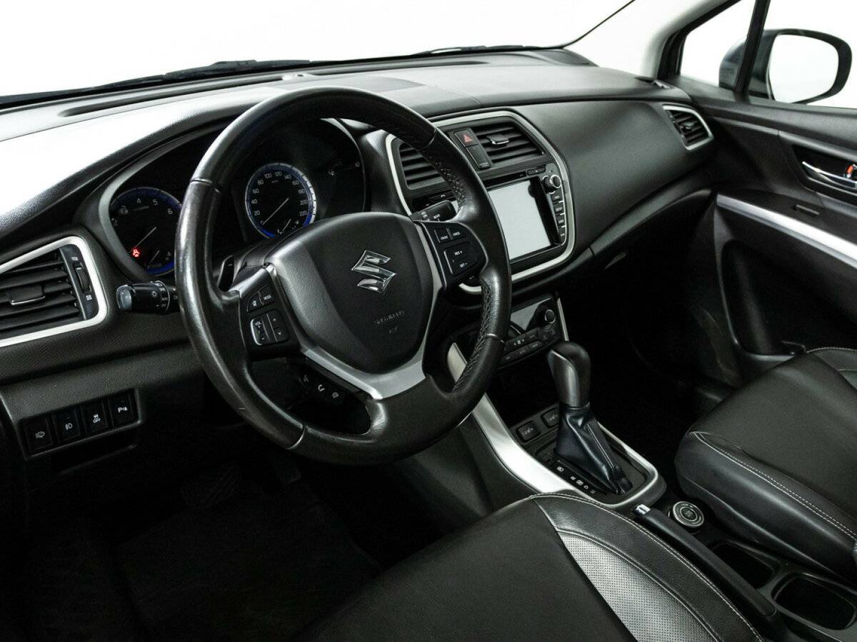 Suzuki SX4 с пробегом — 2014 год. Фото: #10