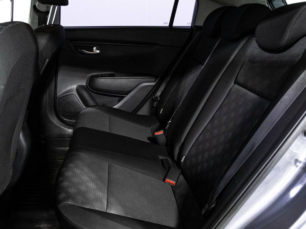 Kia Rio с пробегом — 2018 год. Фото: #9