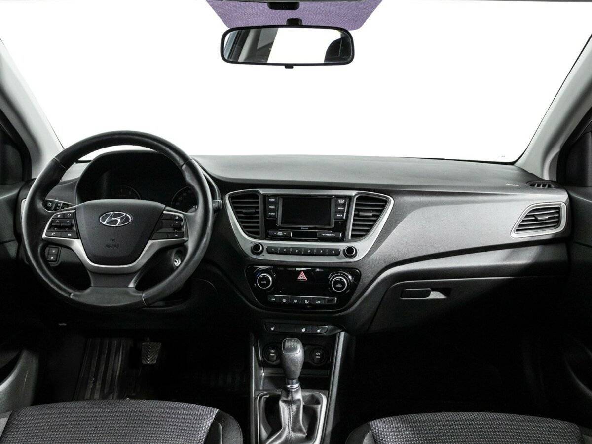 Hyundai Solaris с пробегом — 2017 год. Фото: #12