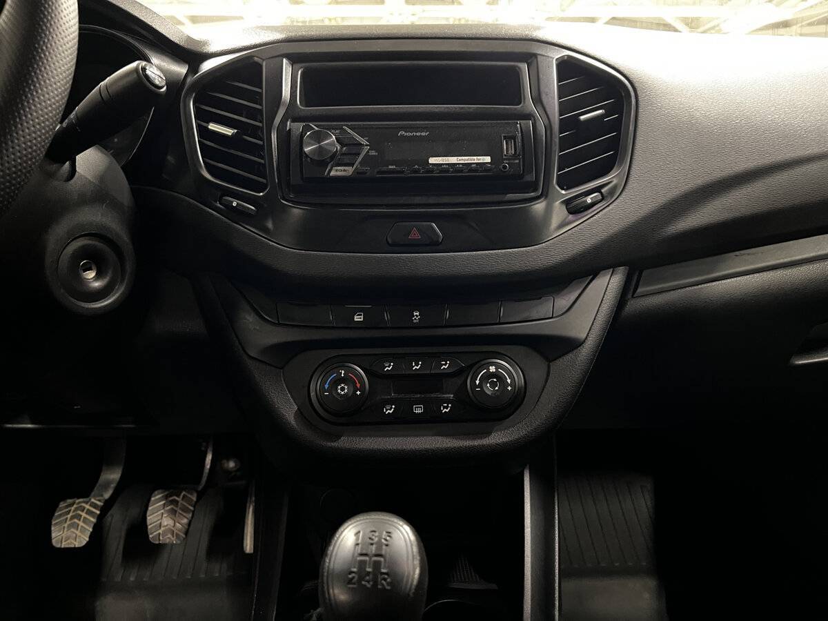 Lada (ВАЗ) Vesta с пробегом — 2018 год. Фото: #14