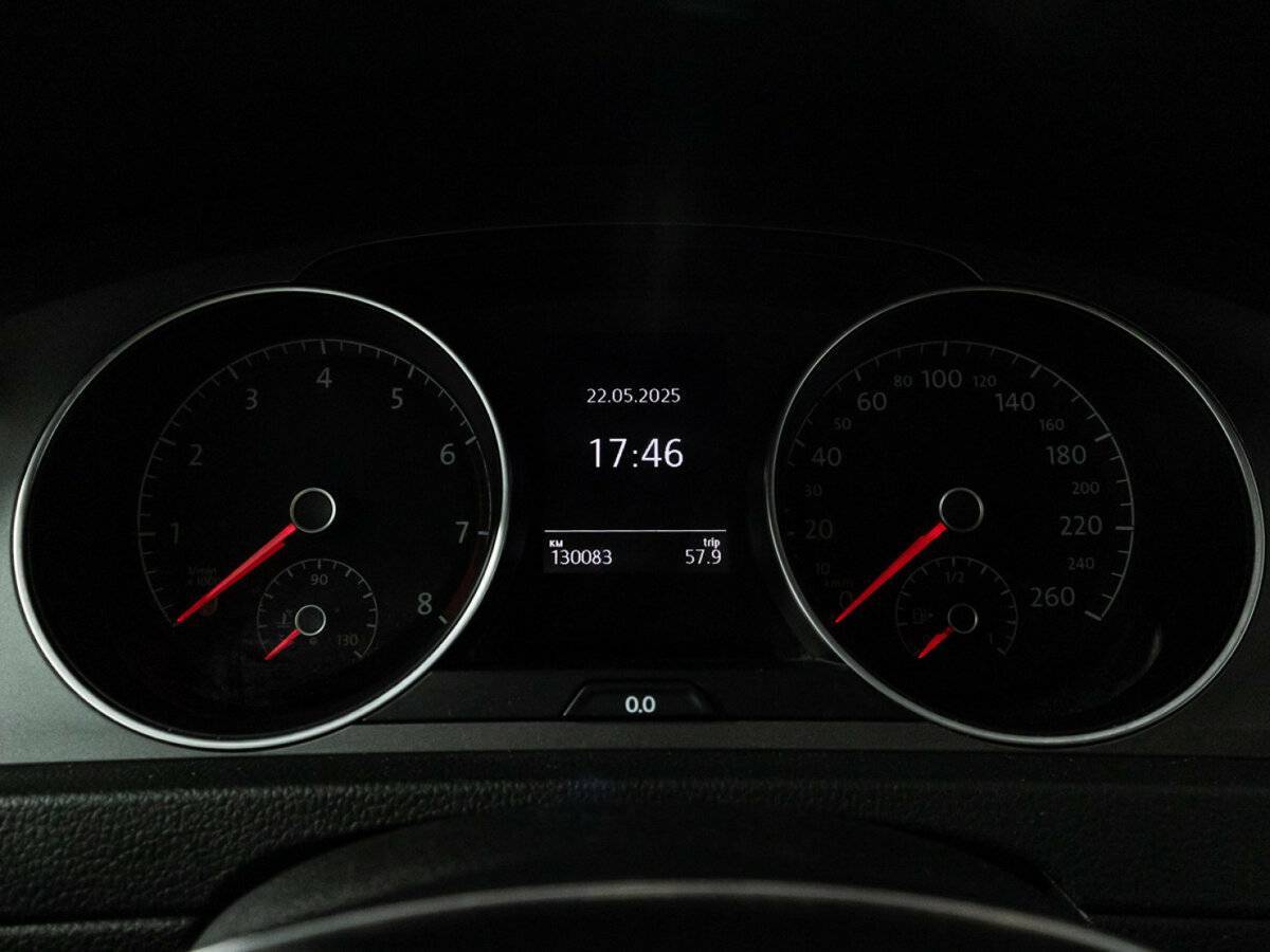 Volkswagen Golf с пробегом — 2013 год. Фото: #11