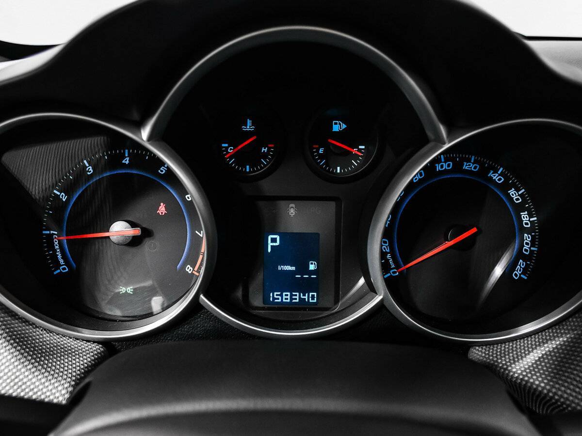 Chevrolet Cruze с пробегом — 2014 год. Фото: #9