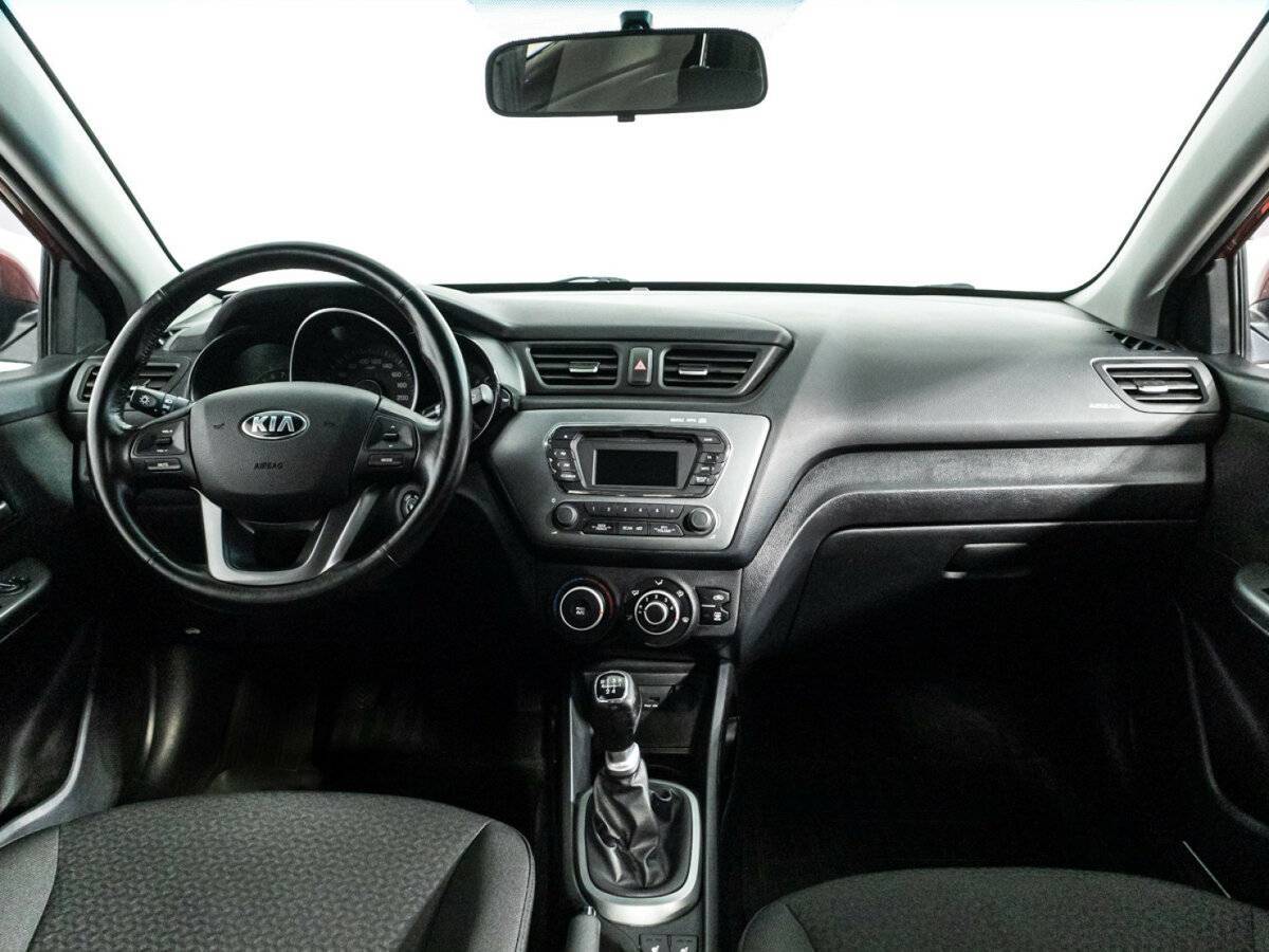 Kia Rio с пробегом — 2014 год. Фото: #12