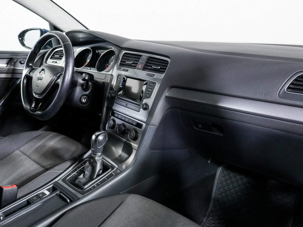 Volkswagen Golf с пробегом — 2013 год. Фото: #7