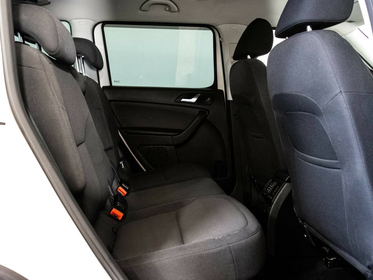 Skoda Yeti с пробегом — 2012 год. Фото: #12