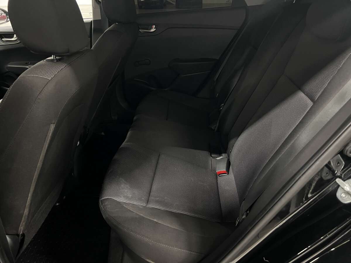 Hyundai Solaris с пробегом — 2017 год. Фото: #9