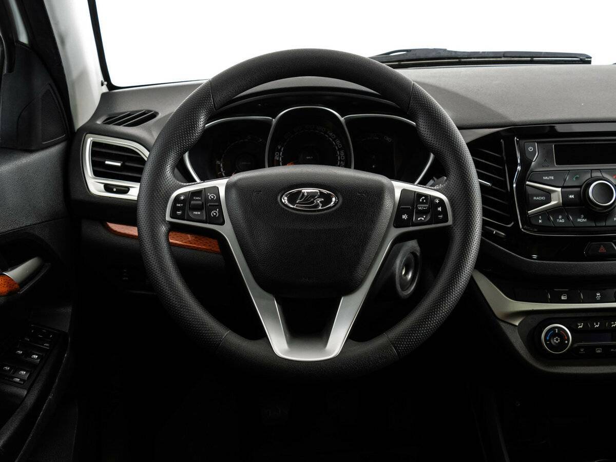 Lada (ВАЗ) Vesta с пробегом — 2018 год. Фото: #9