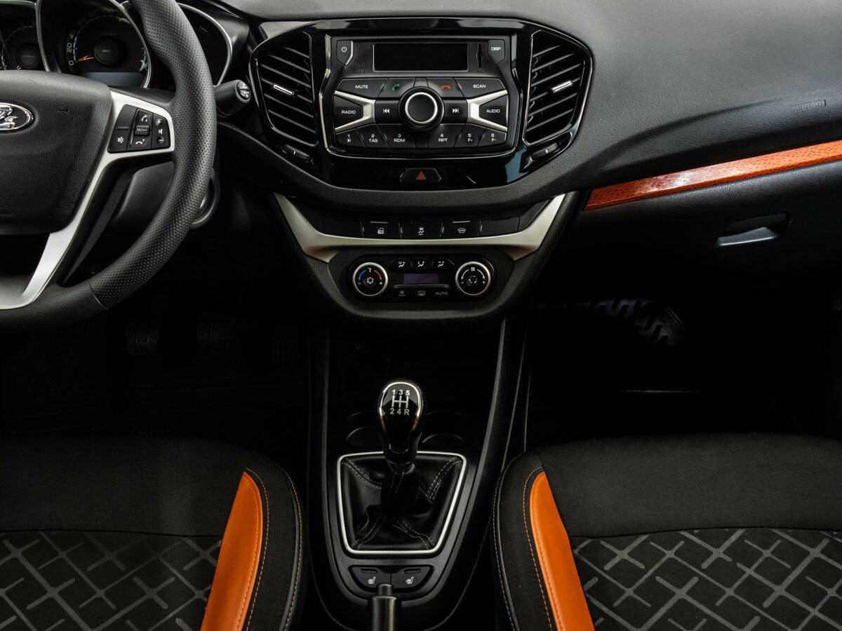 Lada (ВАЗ) Vesta с пробегом — 2018 год. Фото: #12