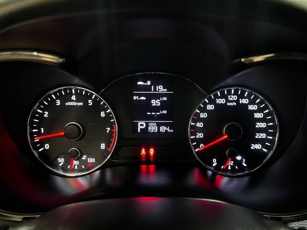 Kia Cerato с пробегом — 2014 год. Фото: #12