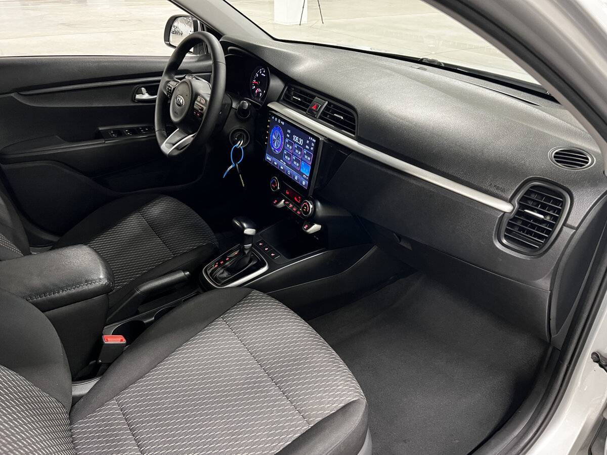 Kia Rio с пробегом — 2020 год. Фото: #10