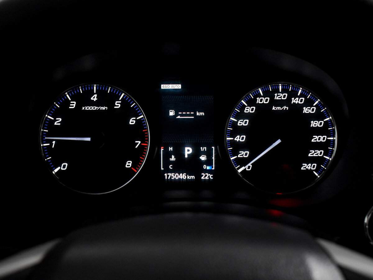 Mitsubishi Outlander с пробегом — 2012 год. Фото: #20