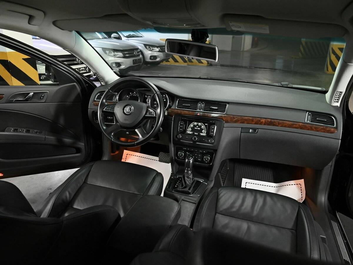 Skoda Superb с пробегом — 2013 год. Фото: #11