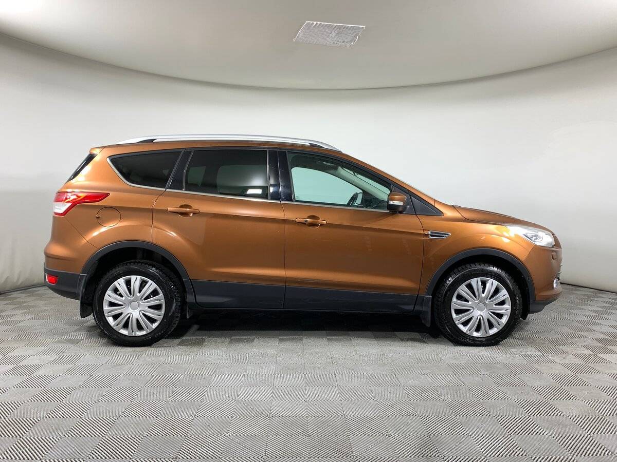 Ford Kuga с пробегом — 2014 год. Фото: #3