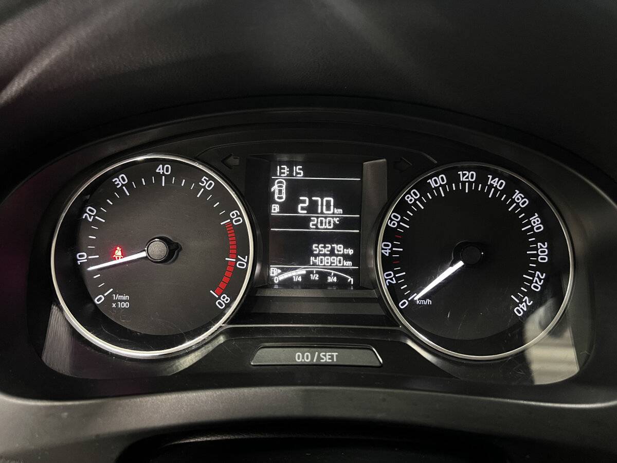 Skoda Rapid с пробегом — 2016 год. Фото: #12