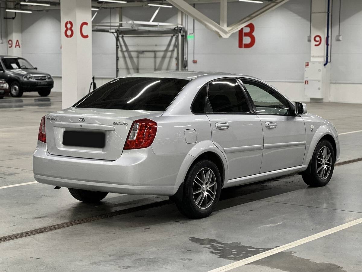 Daewoo Gentra с пробегом — 2013 год. Фото: #4