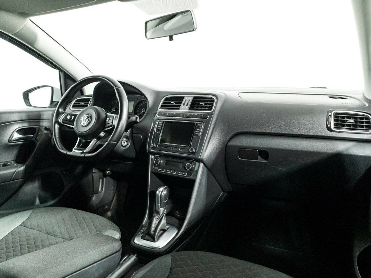 Volkswagen Polo с пробегом — 2018 год. Фото: #8