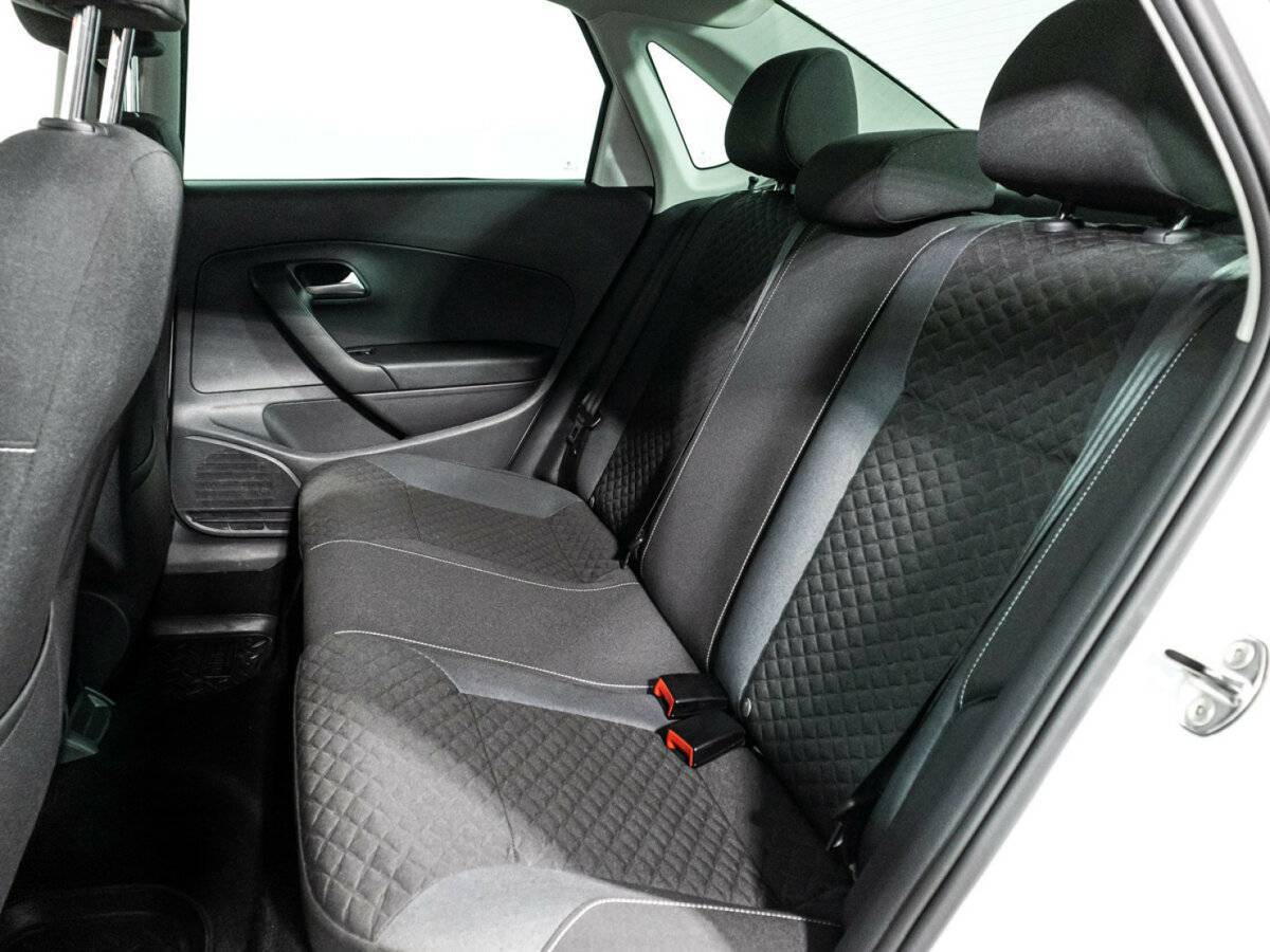 Volkswagen Polo с пробегом — 2018 год. Фото: #9