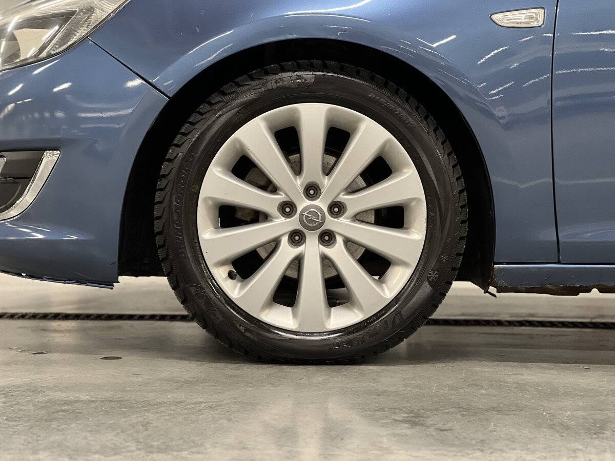 Opel Astra с пробегом — 2013 год. Фото: #17