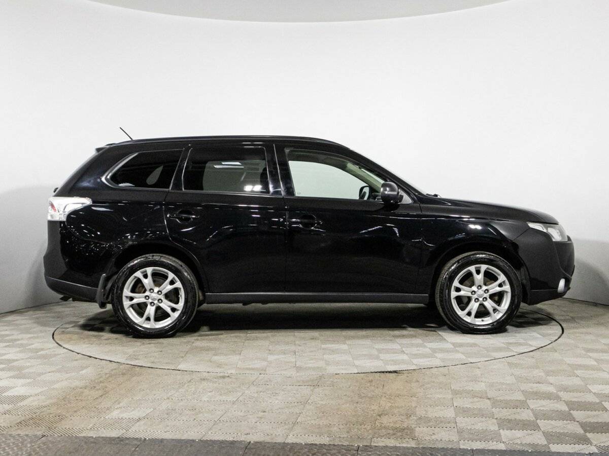 Mitsubishi Outlander с пробегом — 2013 год. Фото: #3
