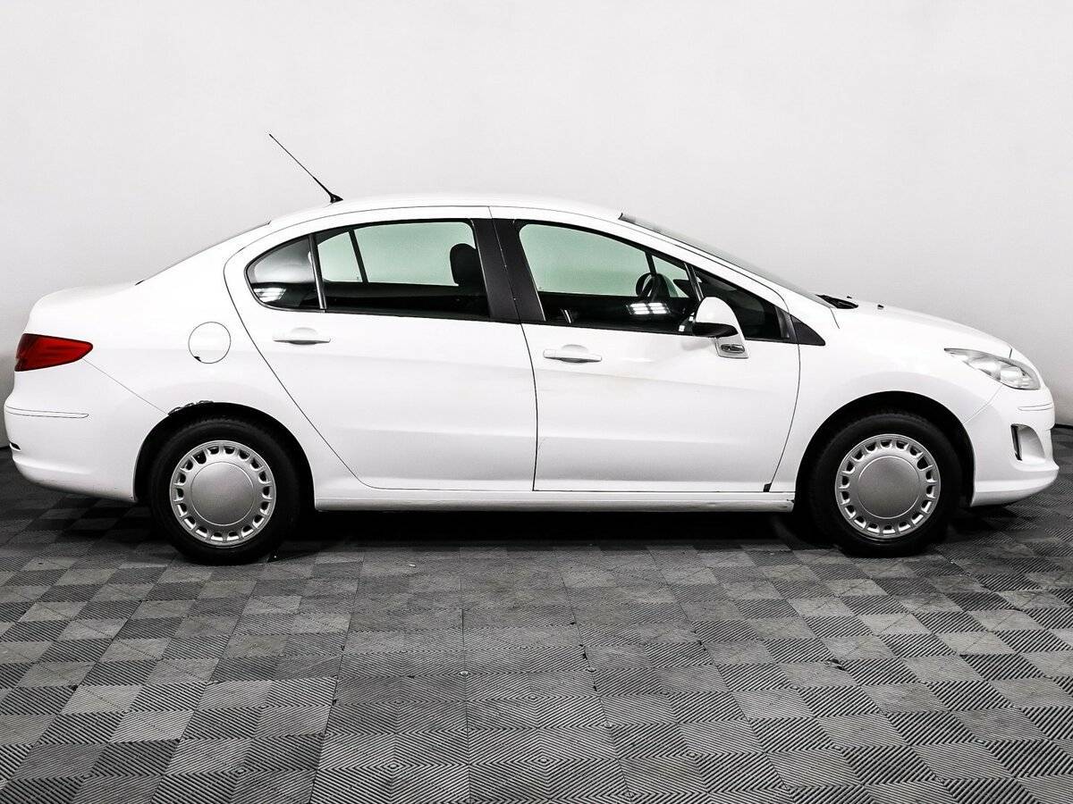 Peugeot 408 с пробегом — 2012 год. Фото: #3