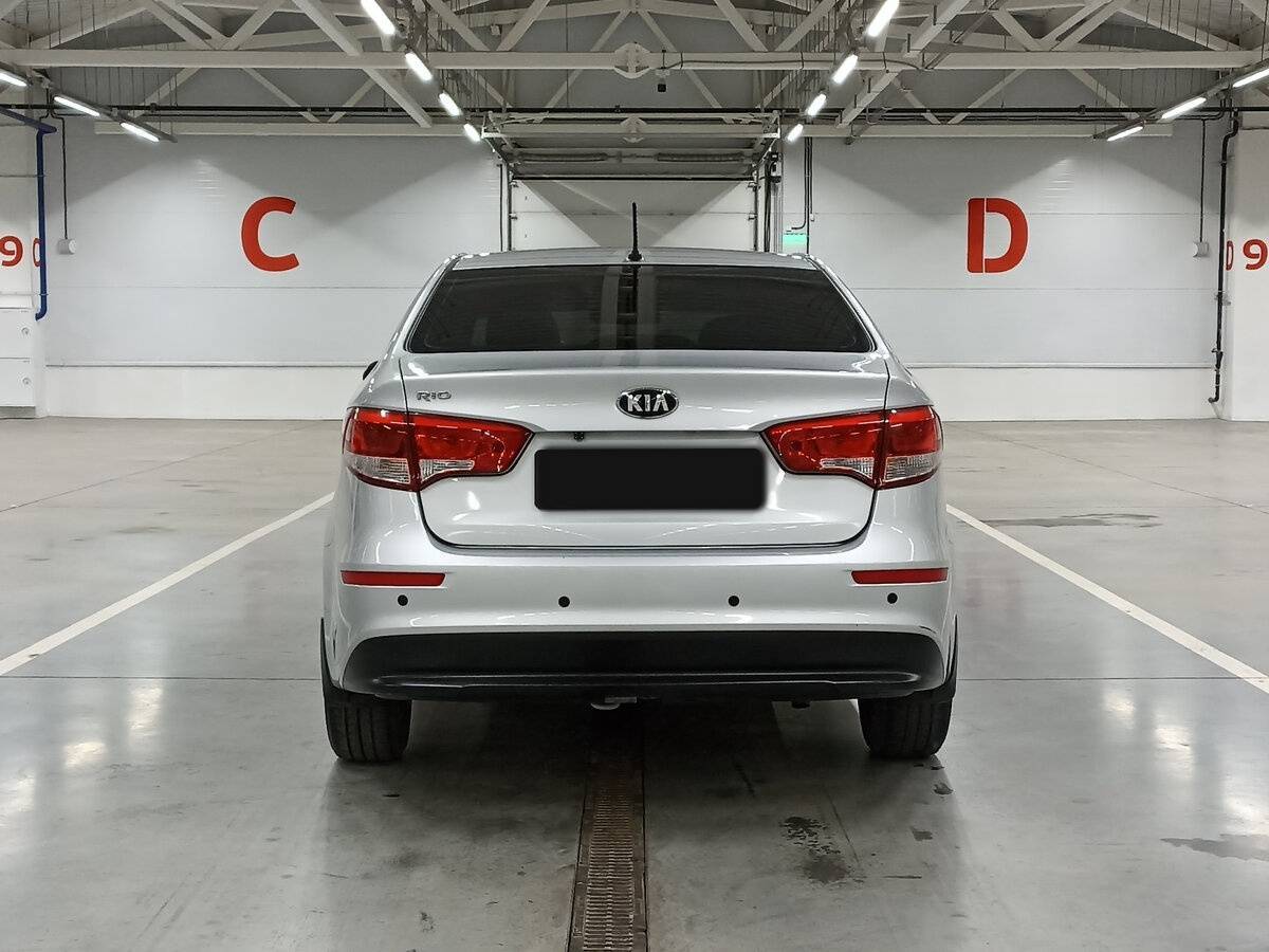 Kia Rio с пробегом — 2015 год. Фото: #5