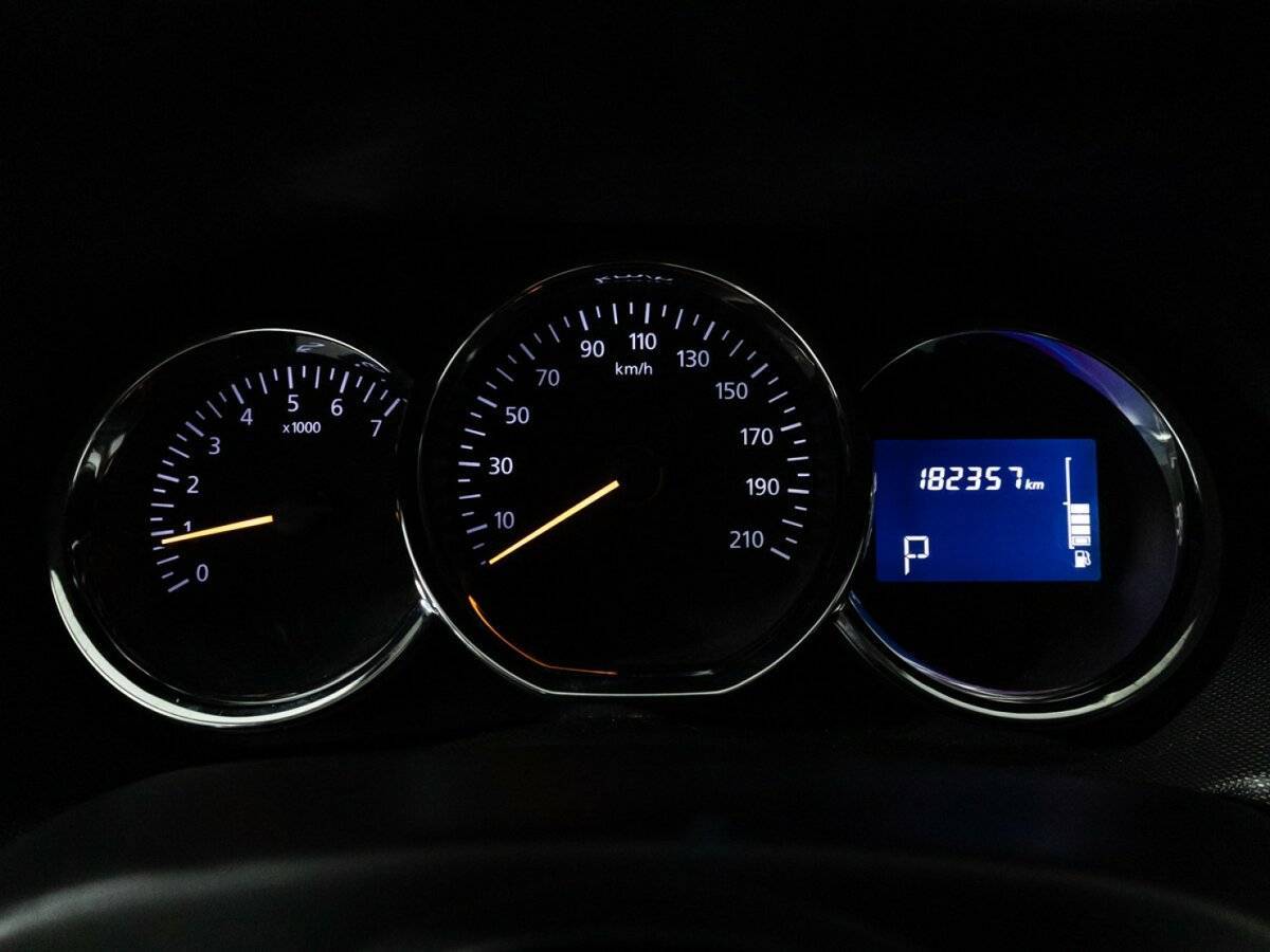 Renault Duster с пробегом — 2016 год. Фото: #11