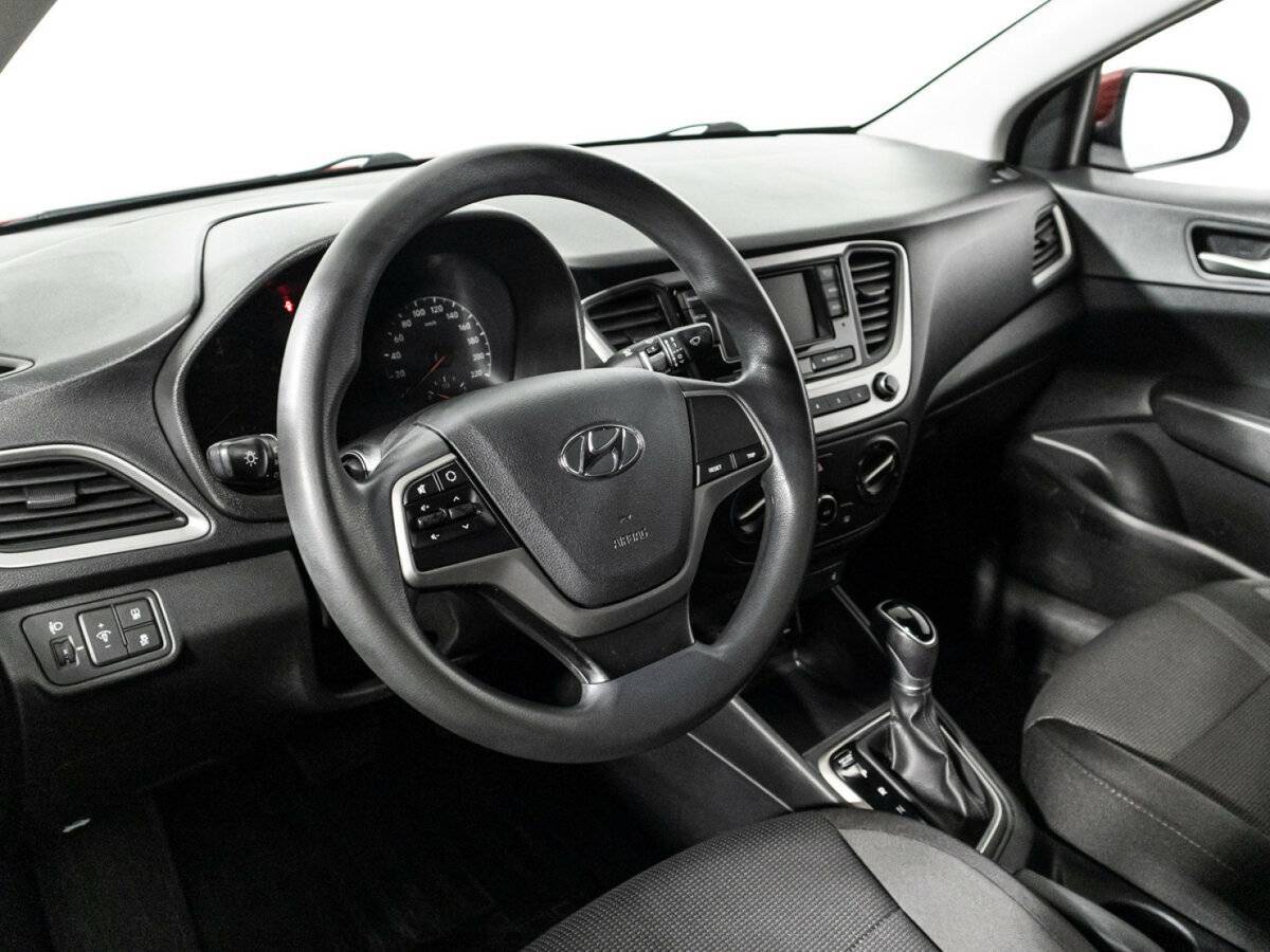 Hyundai Solaris с пробегом — 2018 год. Фото: #10