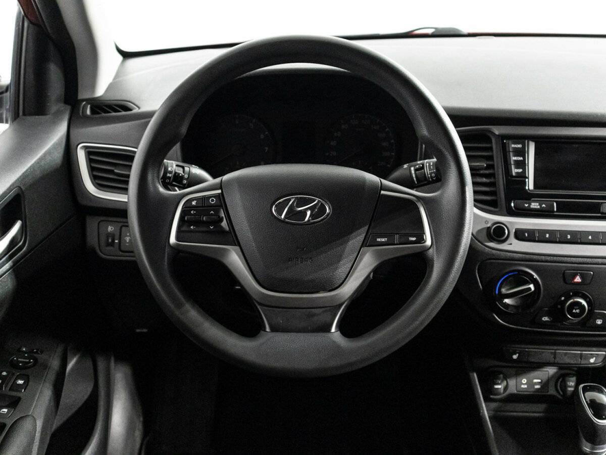 Hyundai Solaris с пробегом — 2018 год. Фото: #16