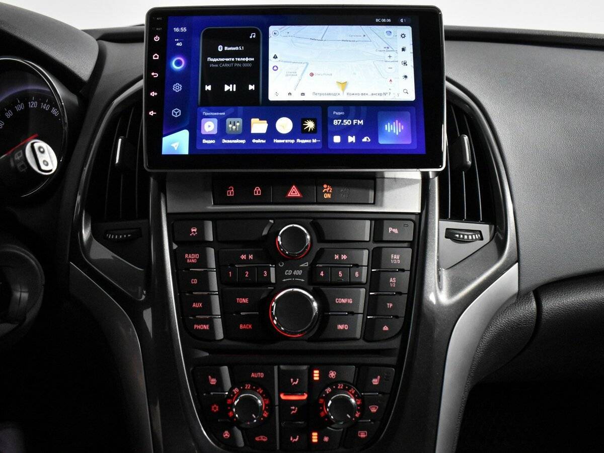 Opel Astra с пробегом — 2013 год. Фото: #14