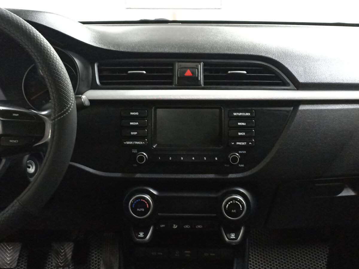 Kia Rio с пробегом — 2018 год. Фото: #14