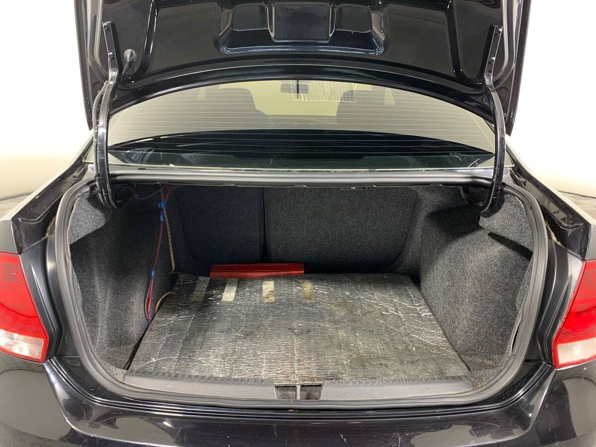 Volkswagen Polo с пробегом — 2013 год. Фото: #15