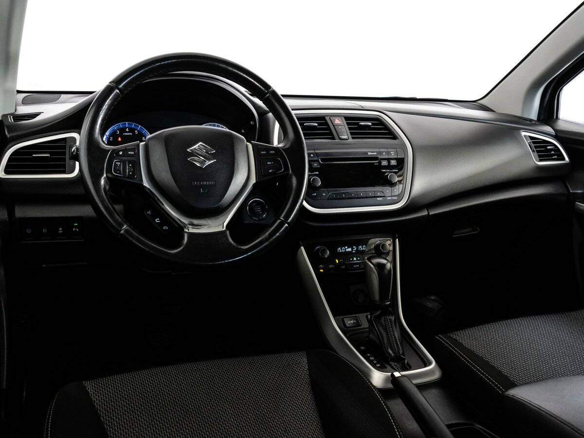 Suzuki SX4 с пробегом — 2014 год. Фото: #10