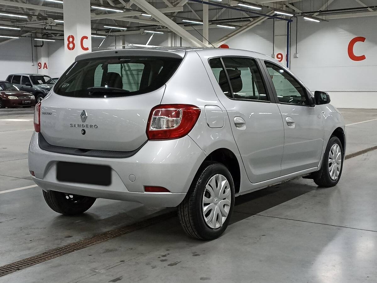 Renault Sandero с пробегом — 2017 год. Фото: #4
