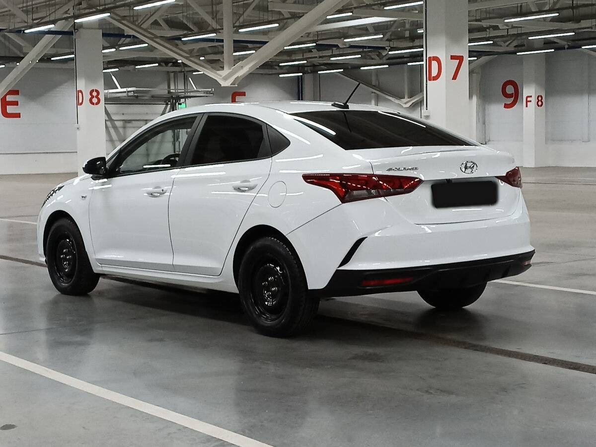 Hyundai Solaris с пробегом — 2021 год. Фото: #6